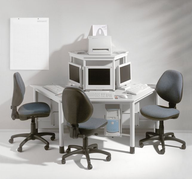 Computerinsel, 3 Plätze