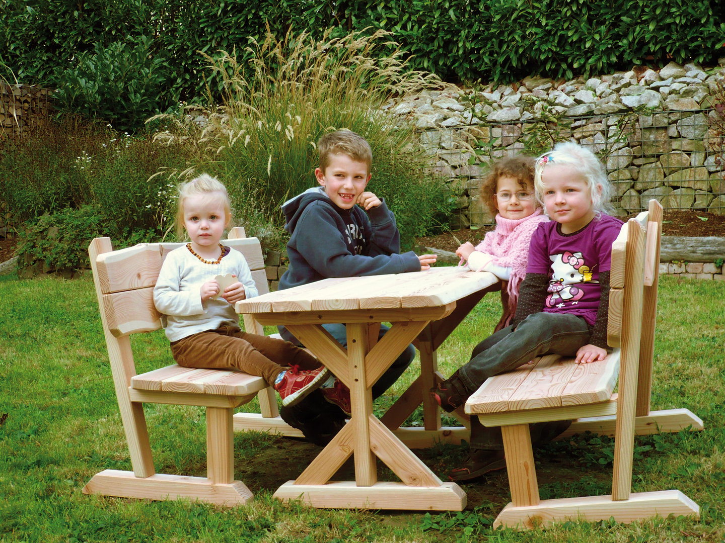 Sitzgruppe Douglasie Kindergarten