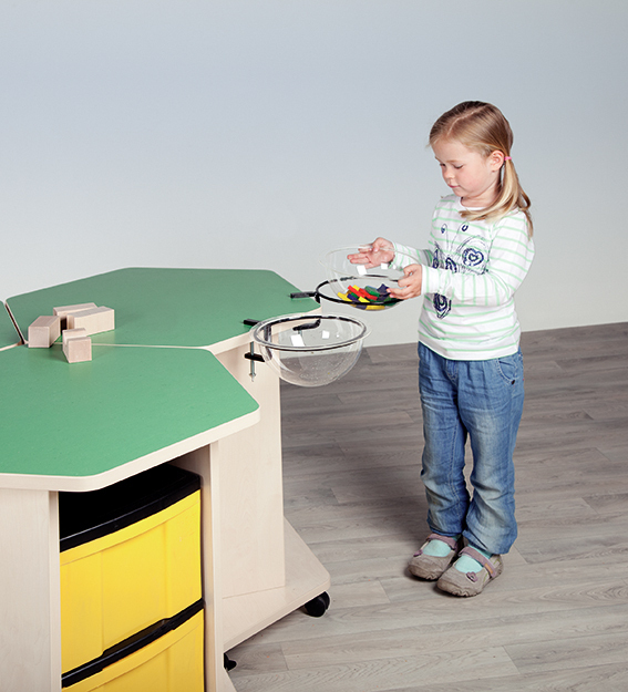 Kugeldisplay aus klarem Kunststoff