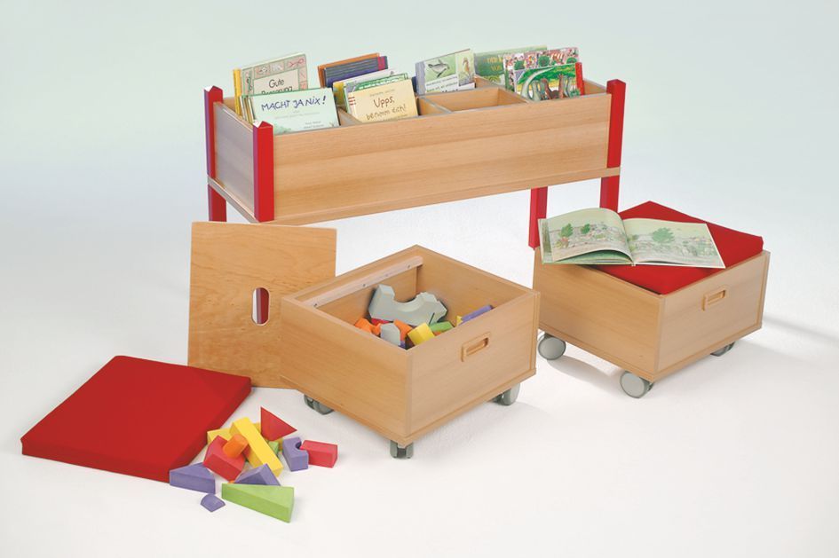Bücher- und Spielekiste mit 2 Rollkästen