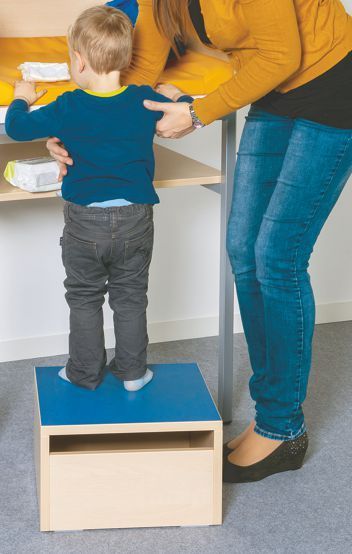 Tritthocker mit Linoleumbelag in 6 Farben