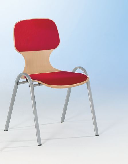 Stuhl Modell 9 mit Sitz- und Rückenpolster