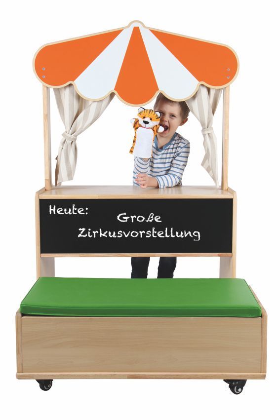 Puppentheater mit fahrbarer Sitzbank