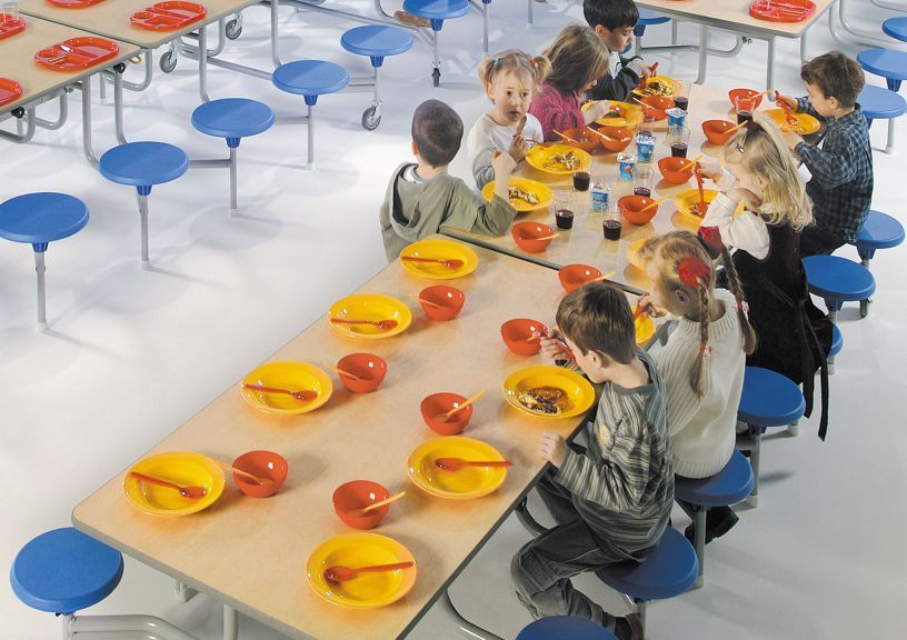 Spaceflex 2.0 Klapptisch mit 16 Sitzen, Vollkernplatte